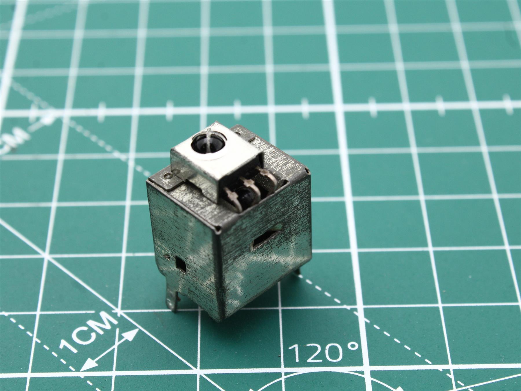 Infrared Receiver Module Sharp GP1UG 21X 974 IR Signal Sensor