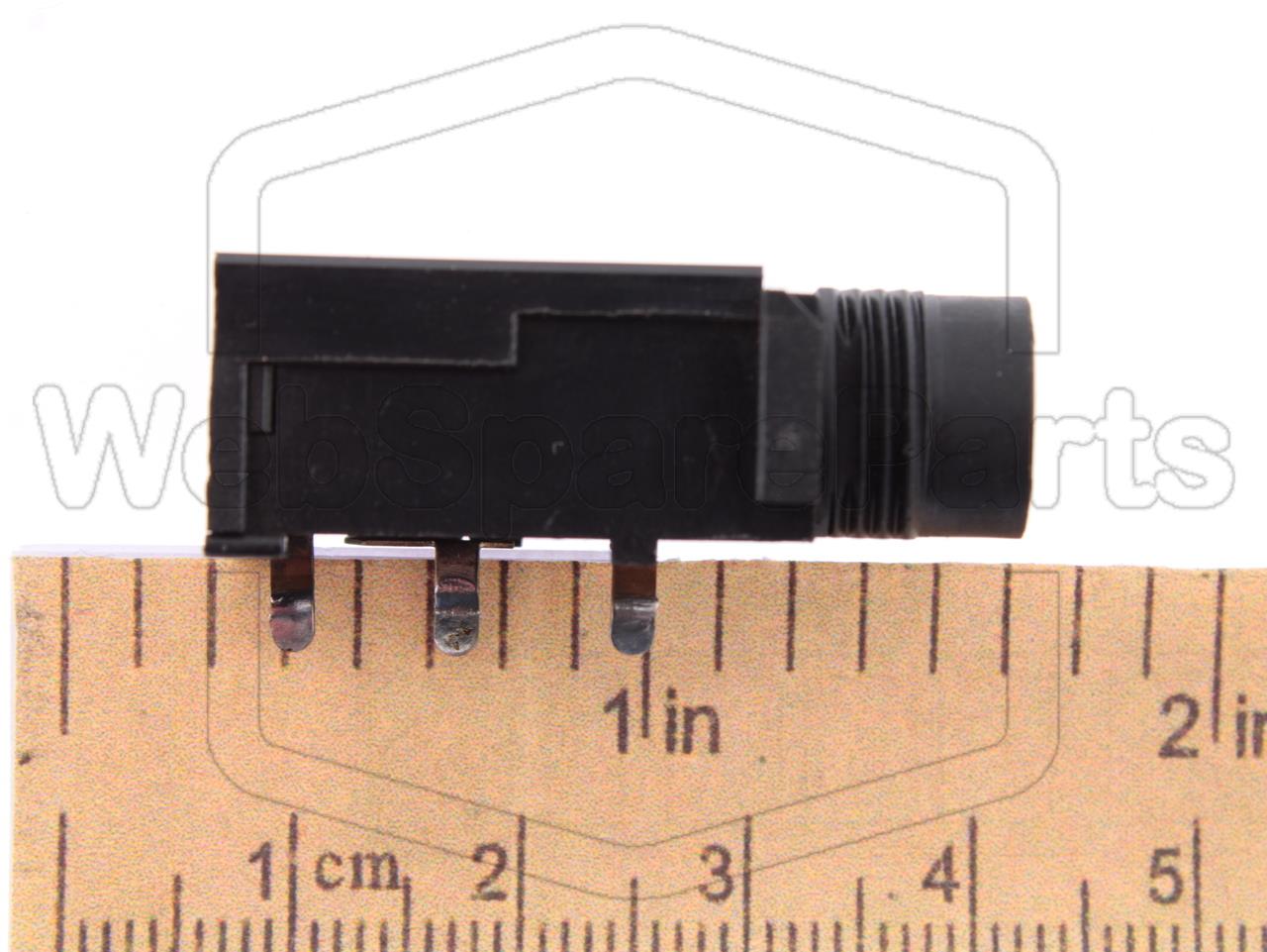 Aiwa W00093 Headphones PCB Jack for Vintage Audio Repair