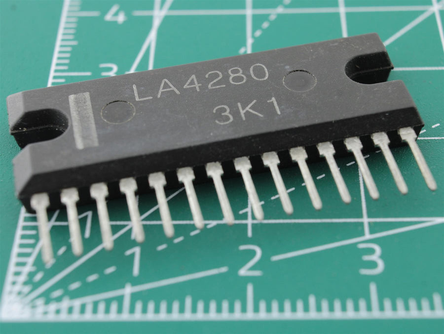 LA4280 circuit integrat