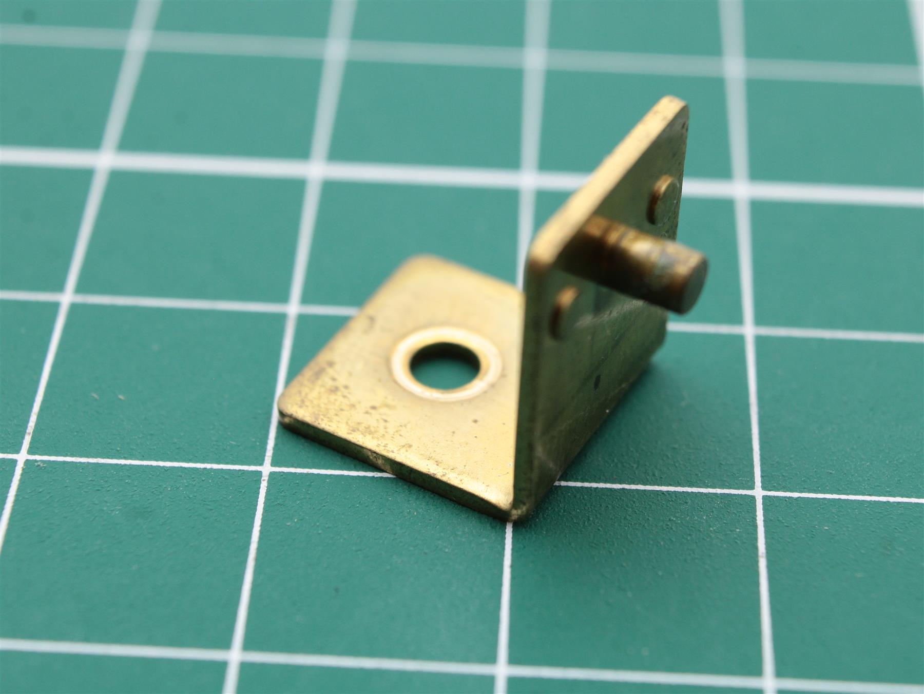 Bang & Olufsen 2530466 – Bracket Genuine Reconditioned Pa