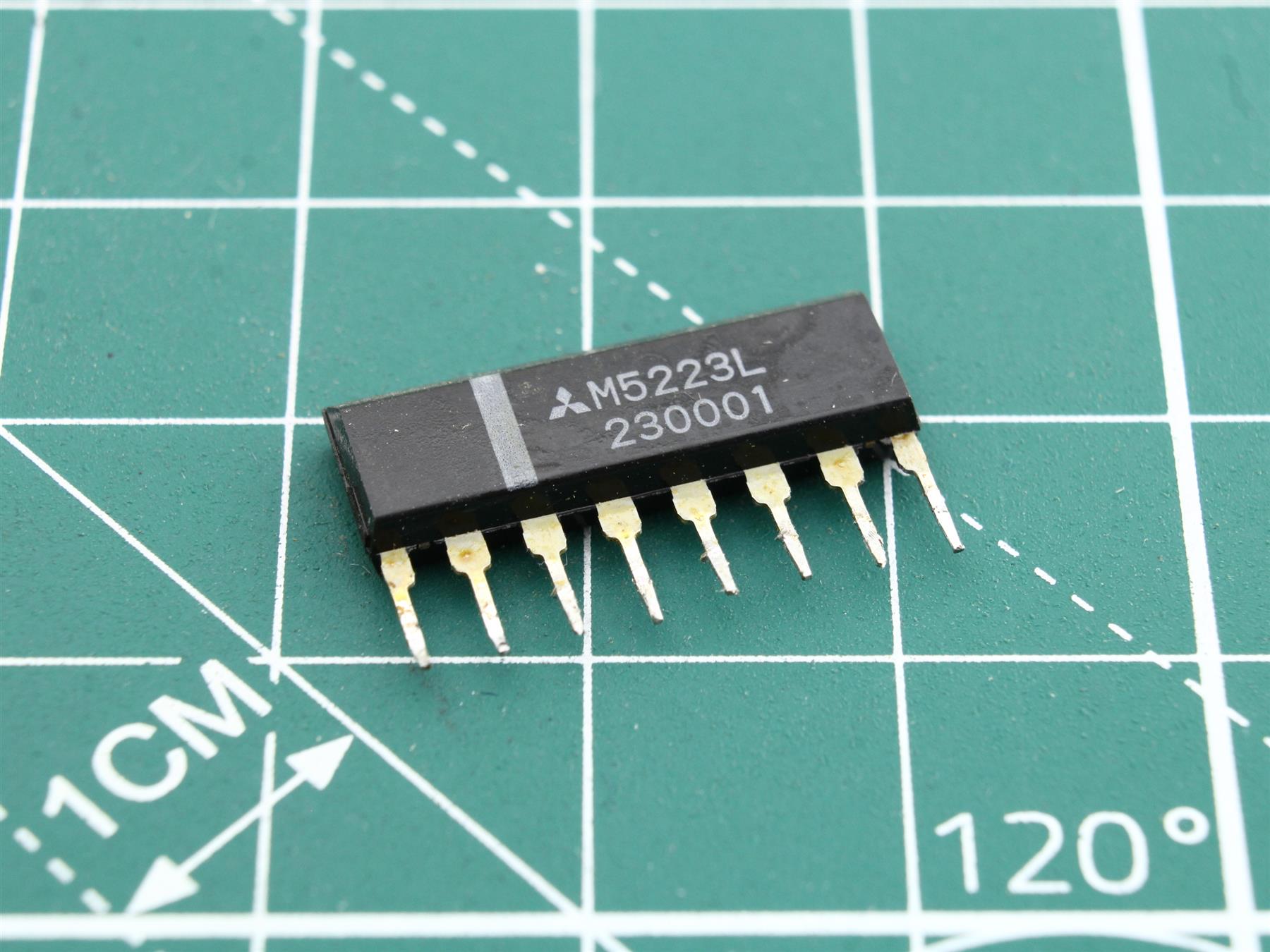 M5223L integrated circuit