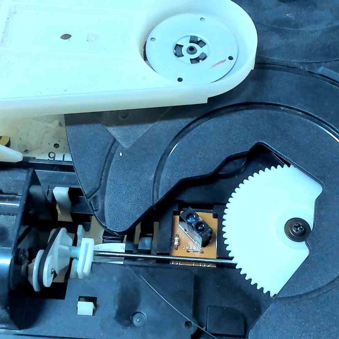 Sony HCD-W550 Eject Tray Loading Gear for CD Mechanism