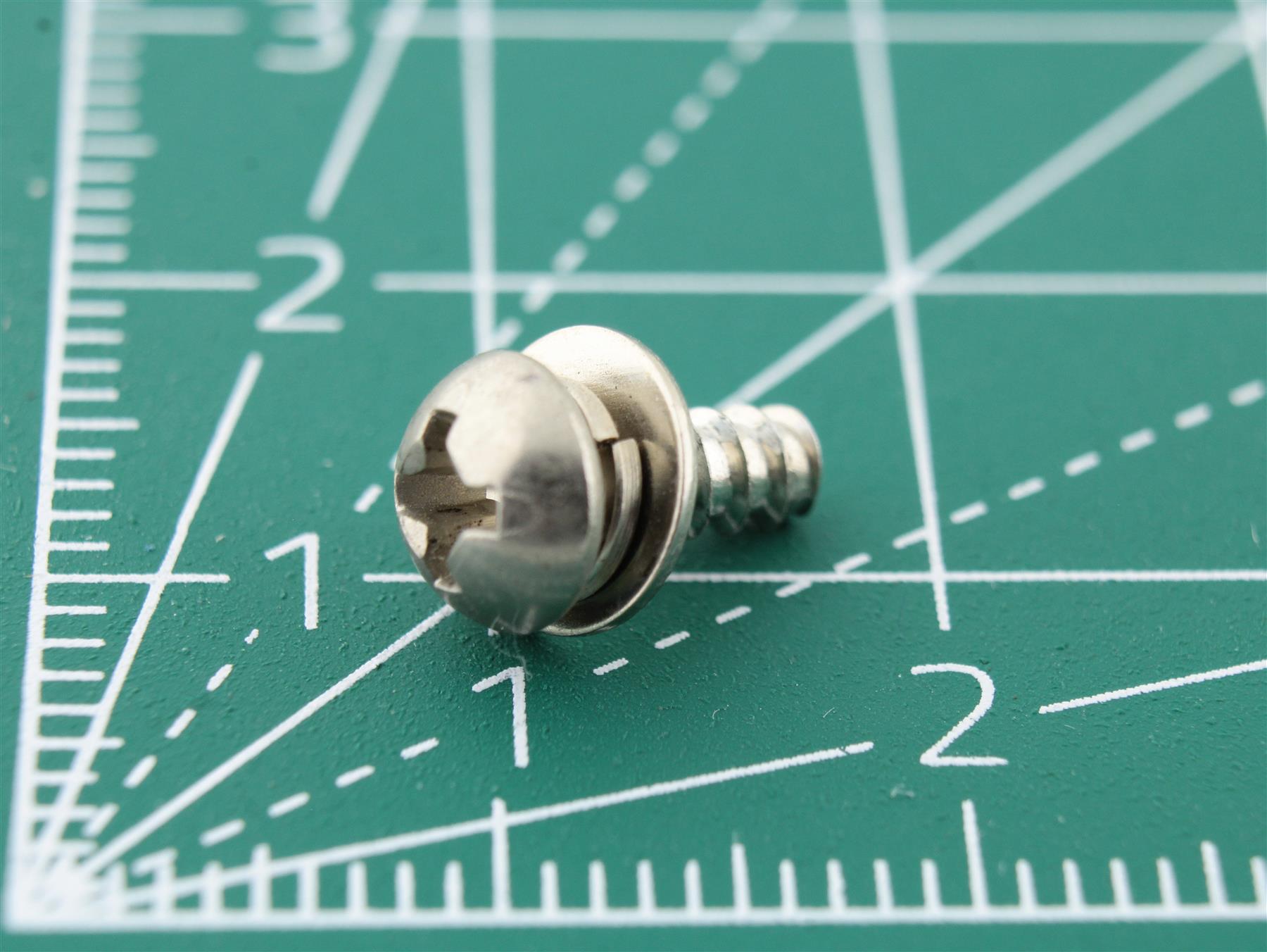 Custom Screw M2.88 x 10 for Vintage Audio Equipment (Aiwa)