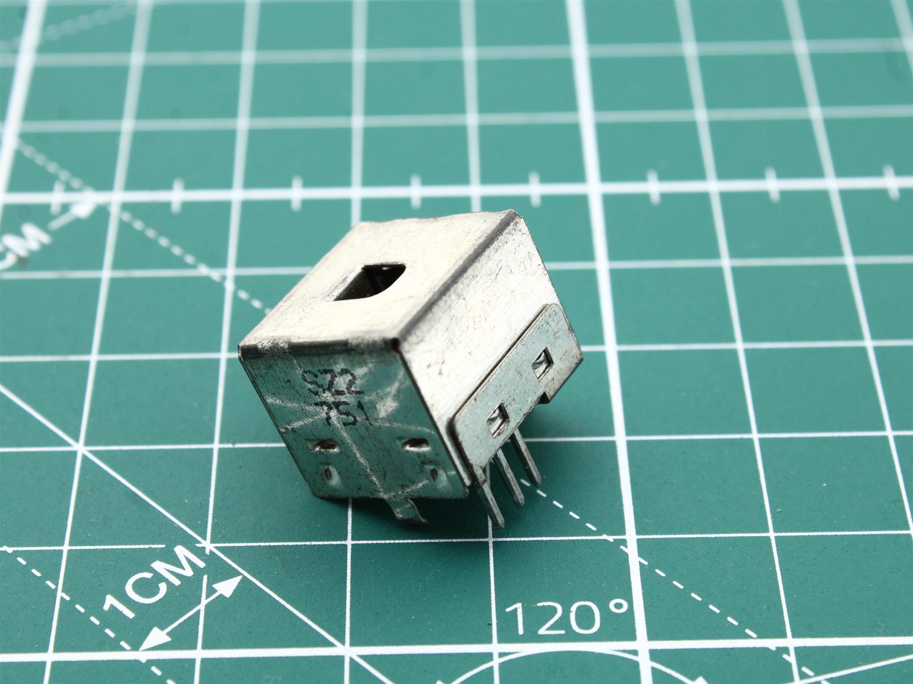 Infrared Receiver Module HC-337M SZ2 751 IR Signal Sensor