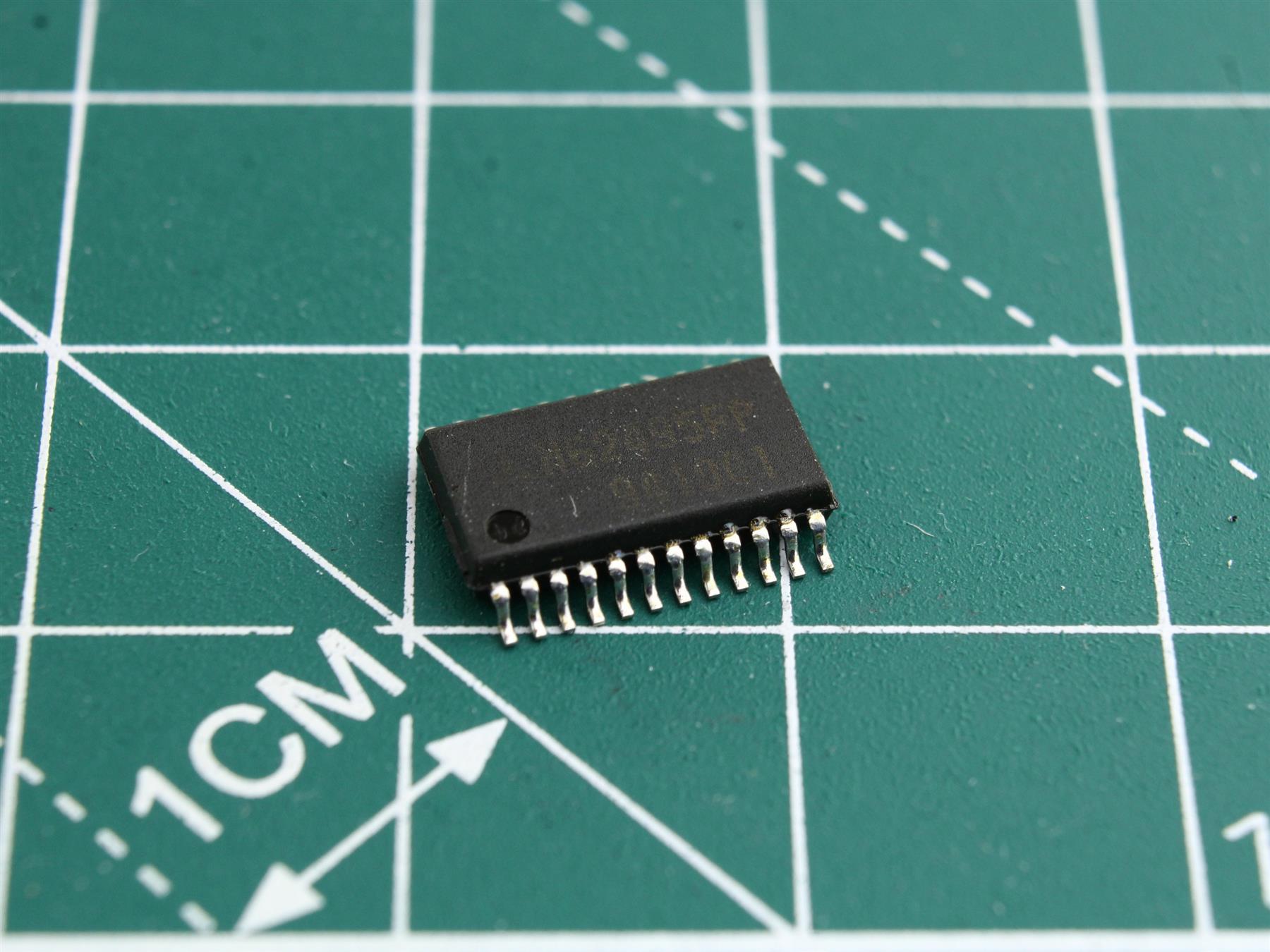 M62495FP integrated circuit SHARP XL560