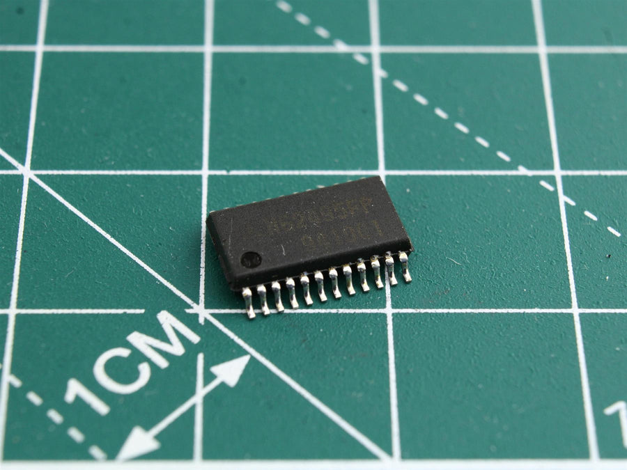 M62495FP circuit integrat SHARP XL560