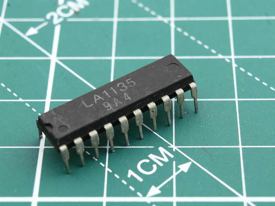 LA1135 Integrated Circuit (IC) - Used