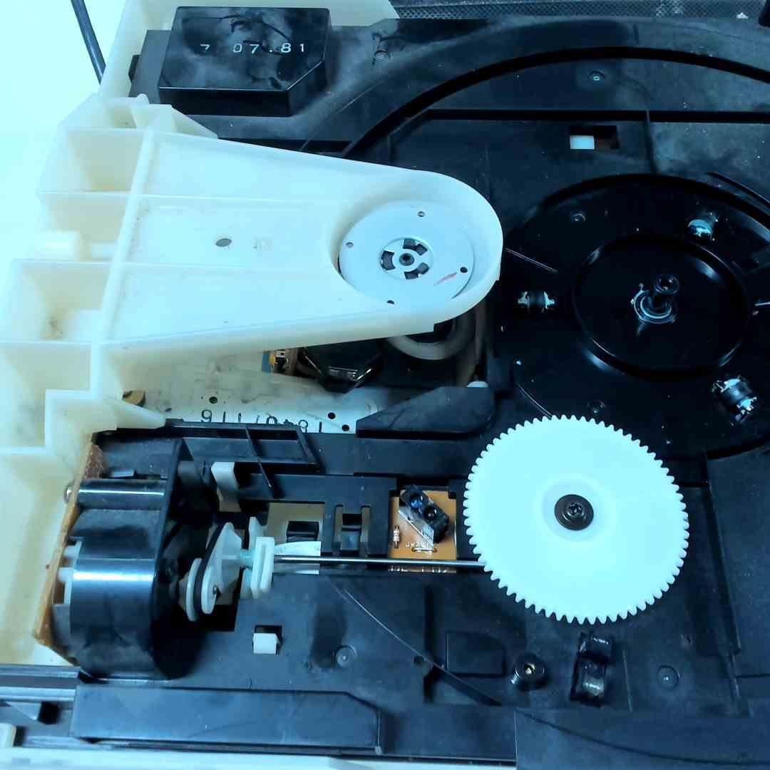 Sony HCD-VX5A Eject Tray Loading Gear for CD Mechanism