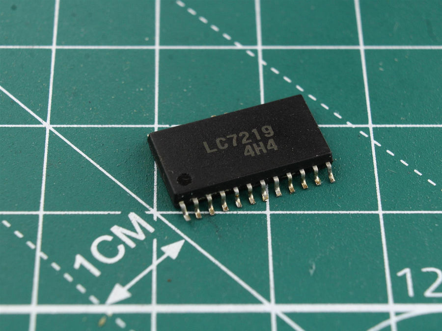 LC7219 Integrated Circuit (IC) - Used