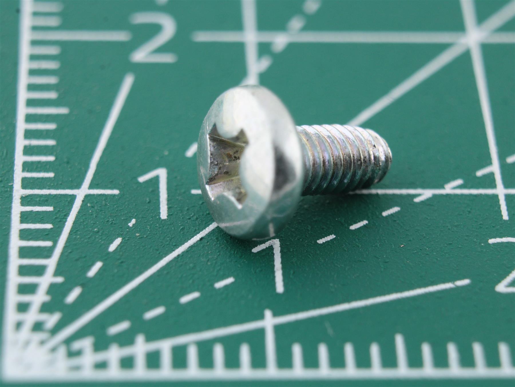 Custom Screw M2.89 x 7.6 for Vintage Audio Equipment (Sony,LG)