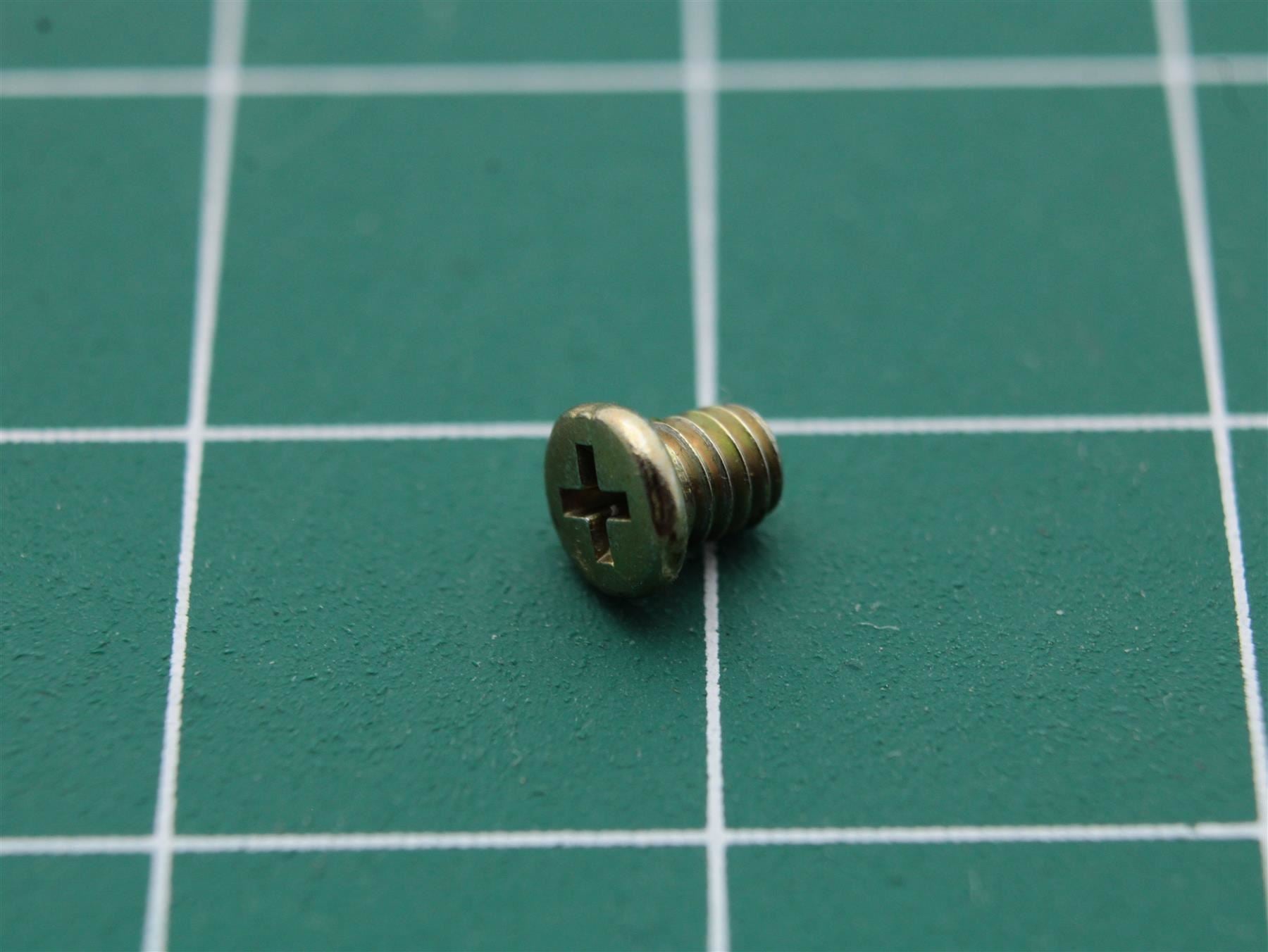 Bang & Olufsen Beocenter 2200 (Screw) Part Position: 22004