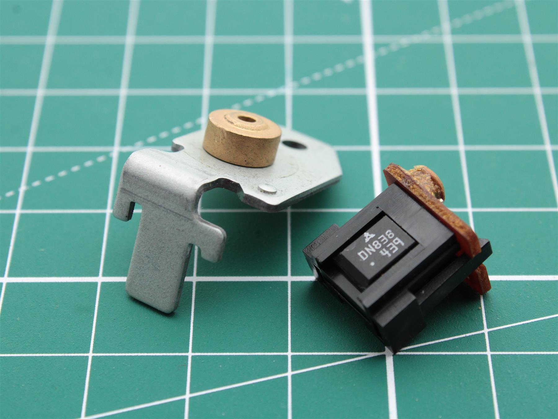 Bang & Olufsen 8004007 – IC with Holder Original Tested Part