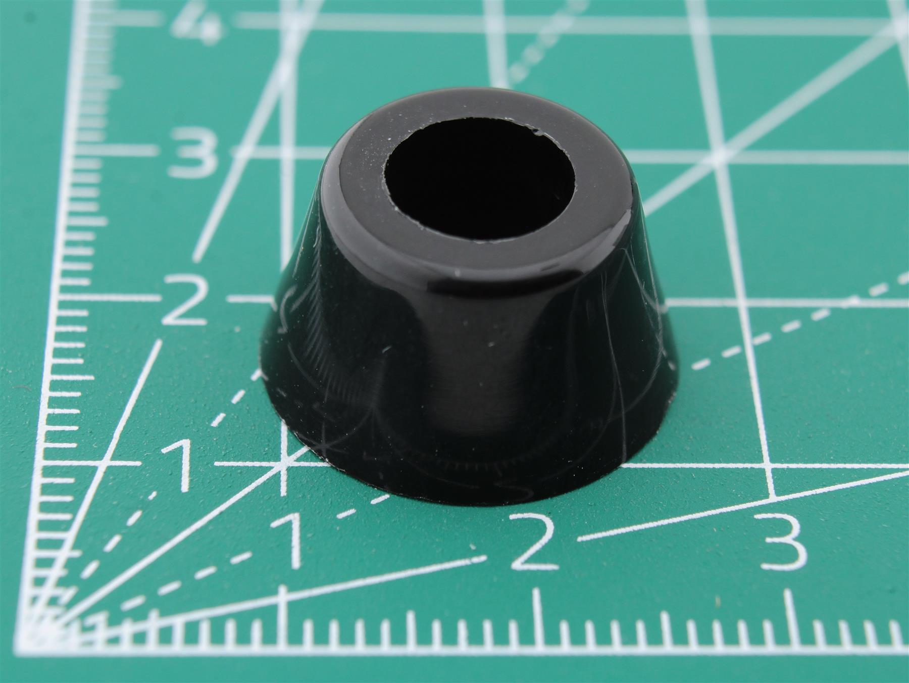 Pé redondo de polietileno com orifício Ø3,5mm Base Ø18,0mm
