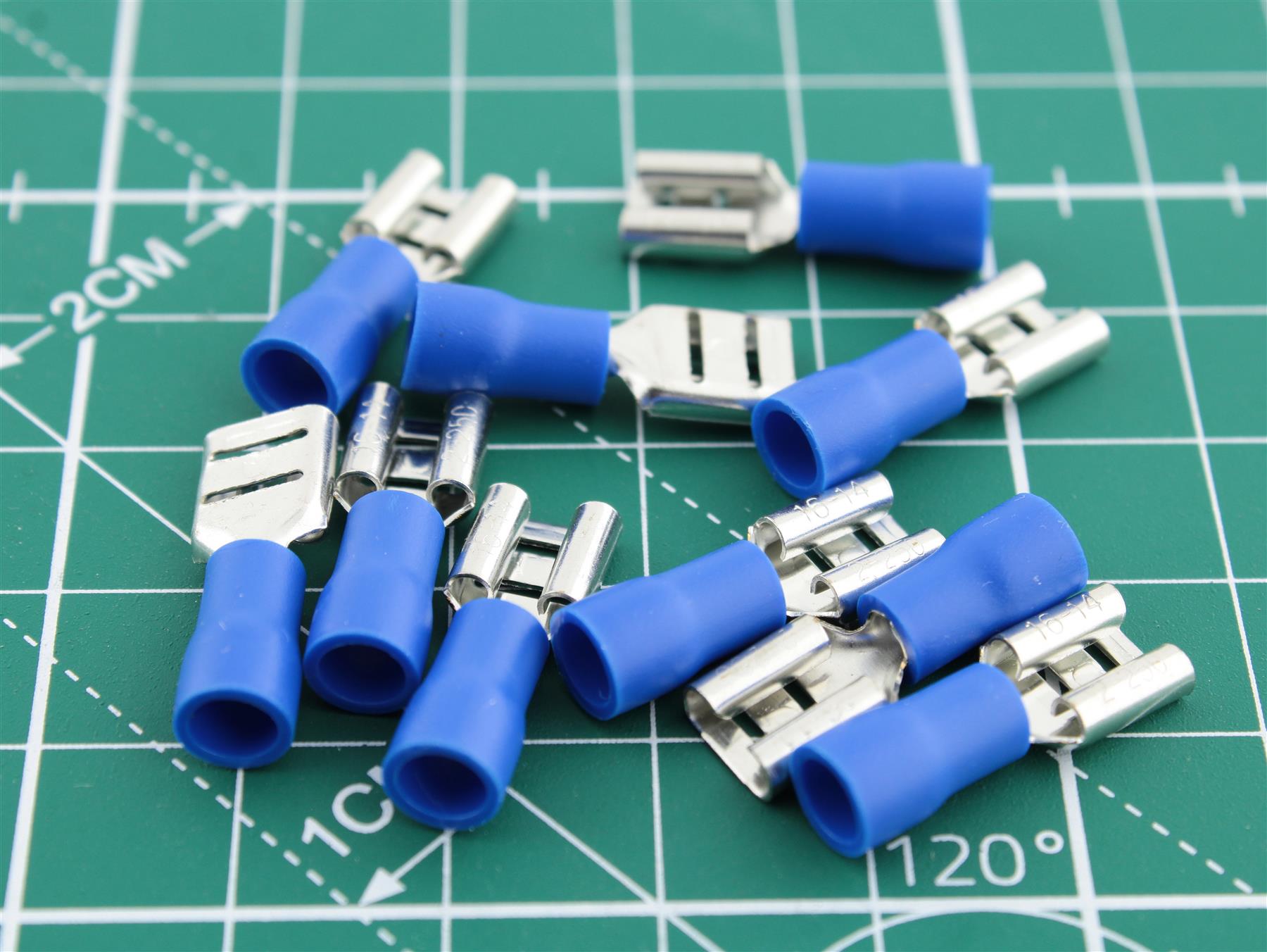 Female Spade Terminal Blue Insulated (0.5–1.0 mm²) 6.3 mm Pack of 10