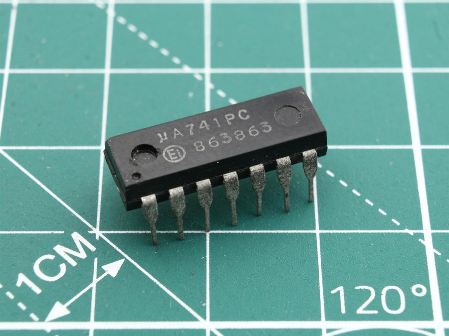 uA741PC circuit integrat