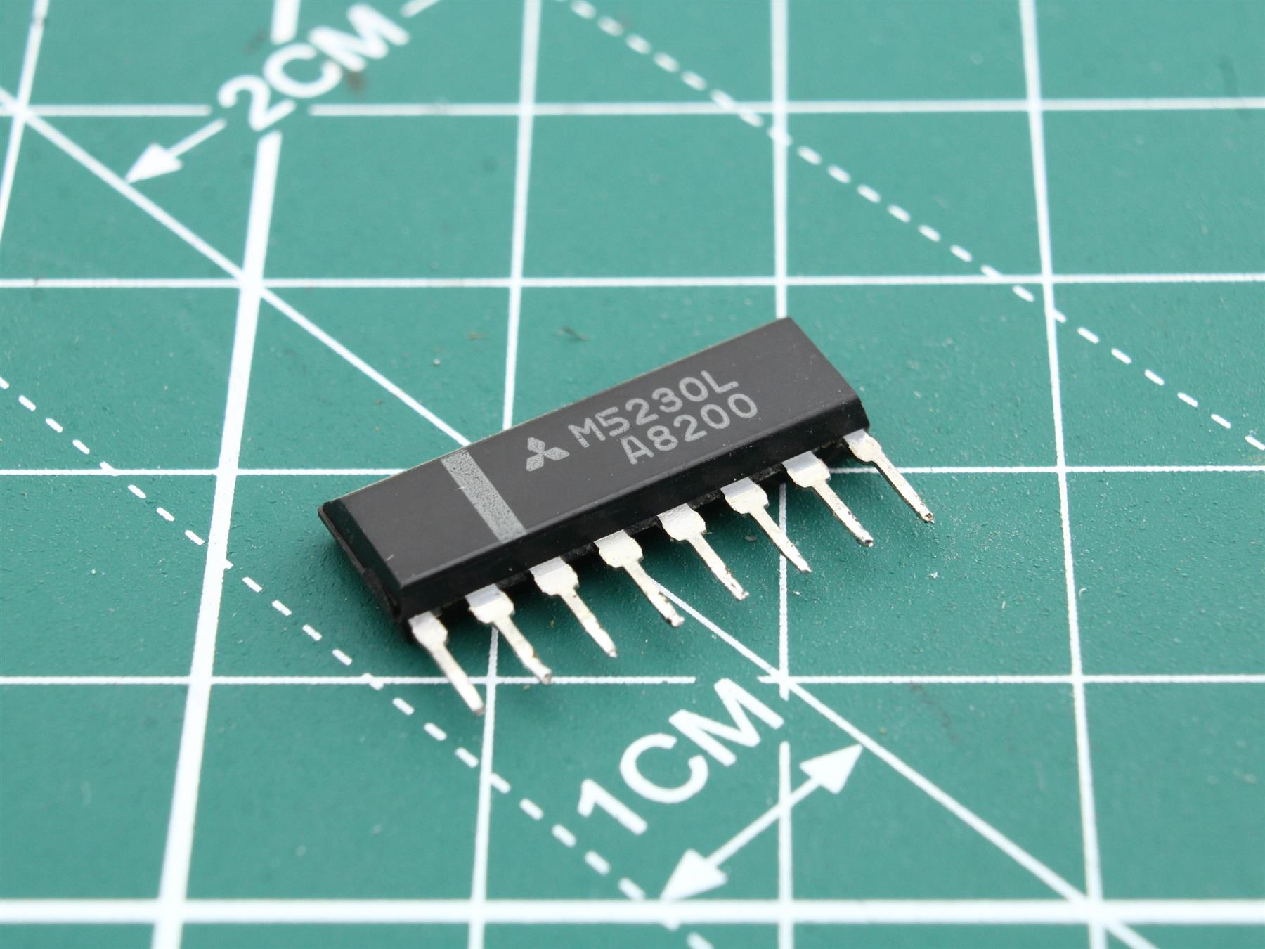 M5230L integrated circuit