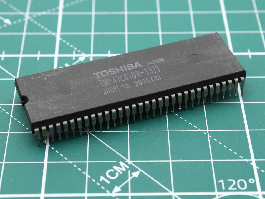 TOSHIBA TMP47C670N-1371 circuit integrat