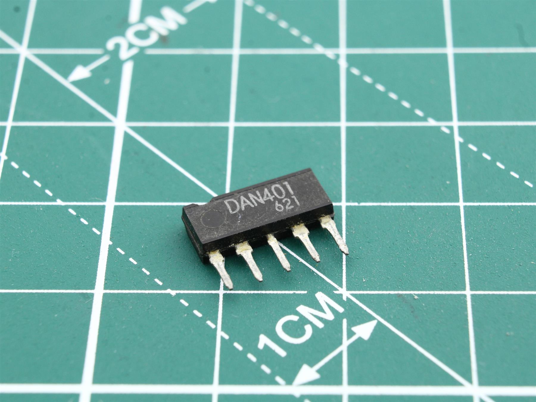DAN401 integrated circuit