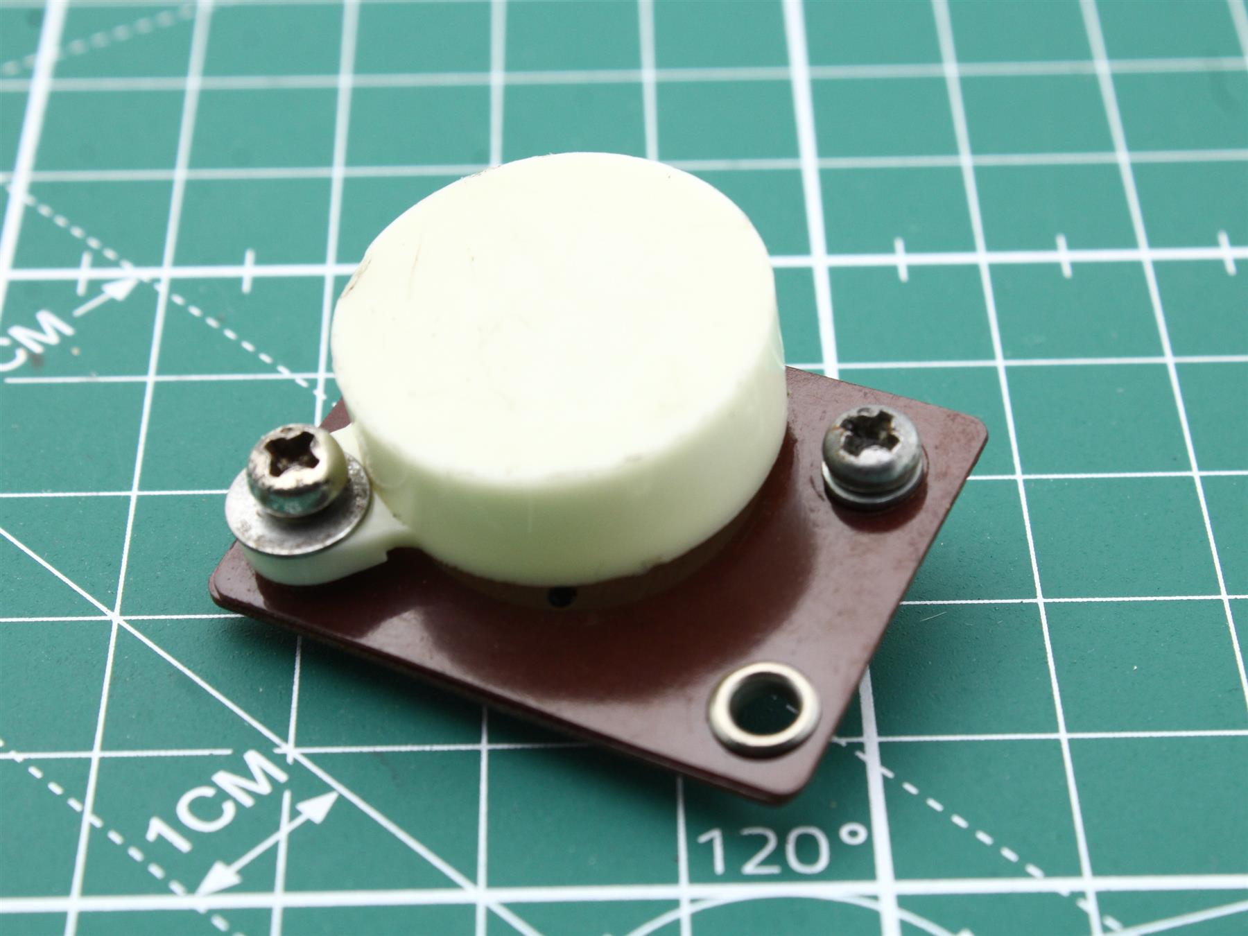 TO-5 Transistor Mounting Bracket – Vintage Audio Support