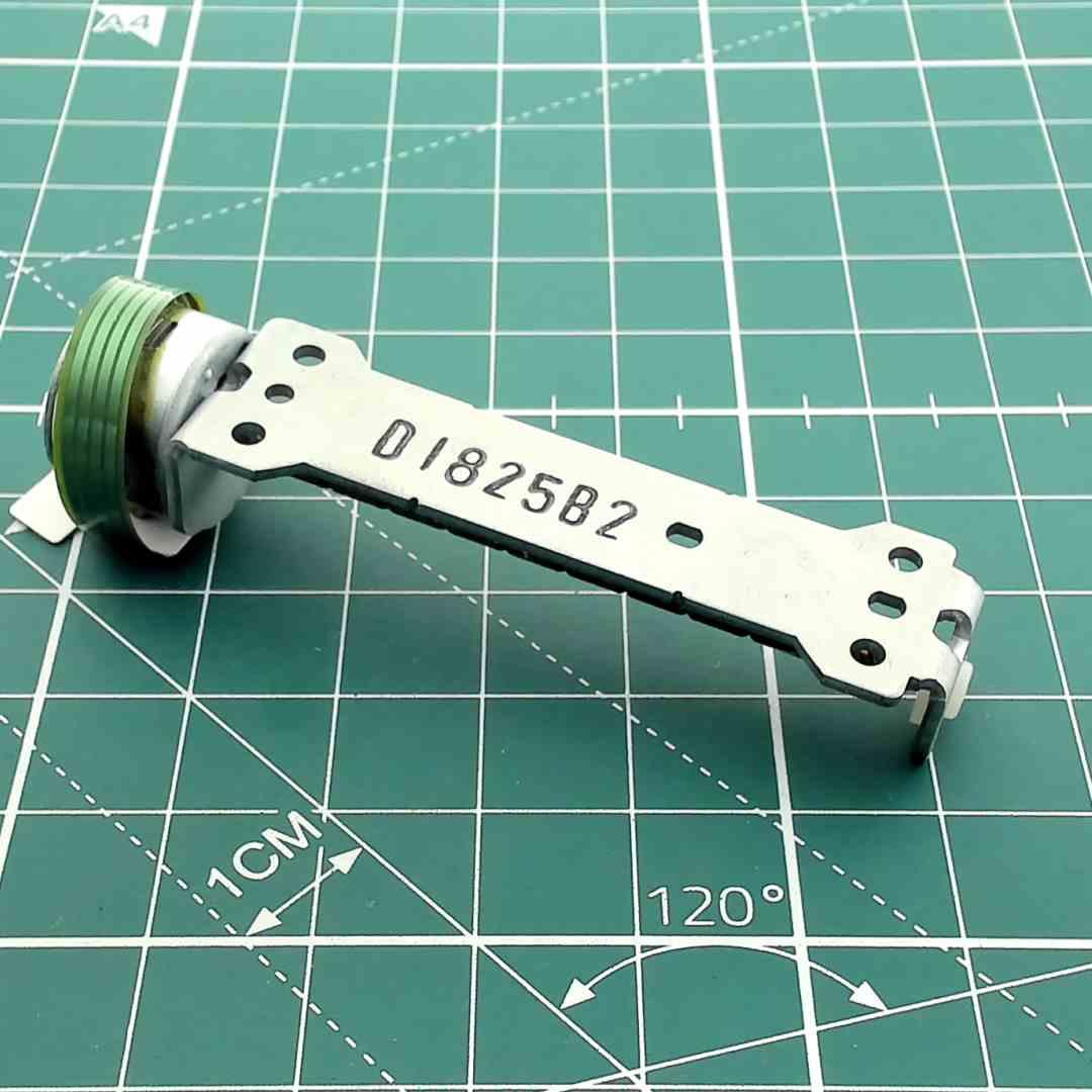CD Player Sled Tracking Motor Replacement D1825B2
