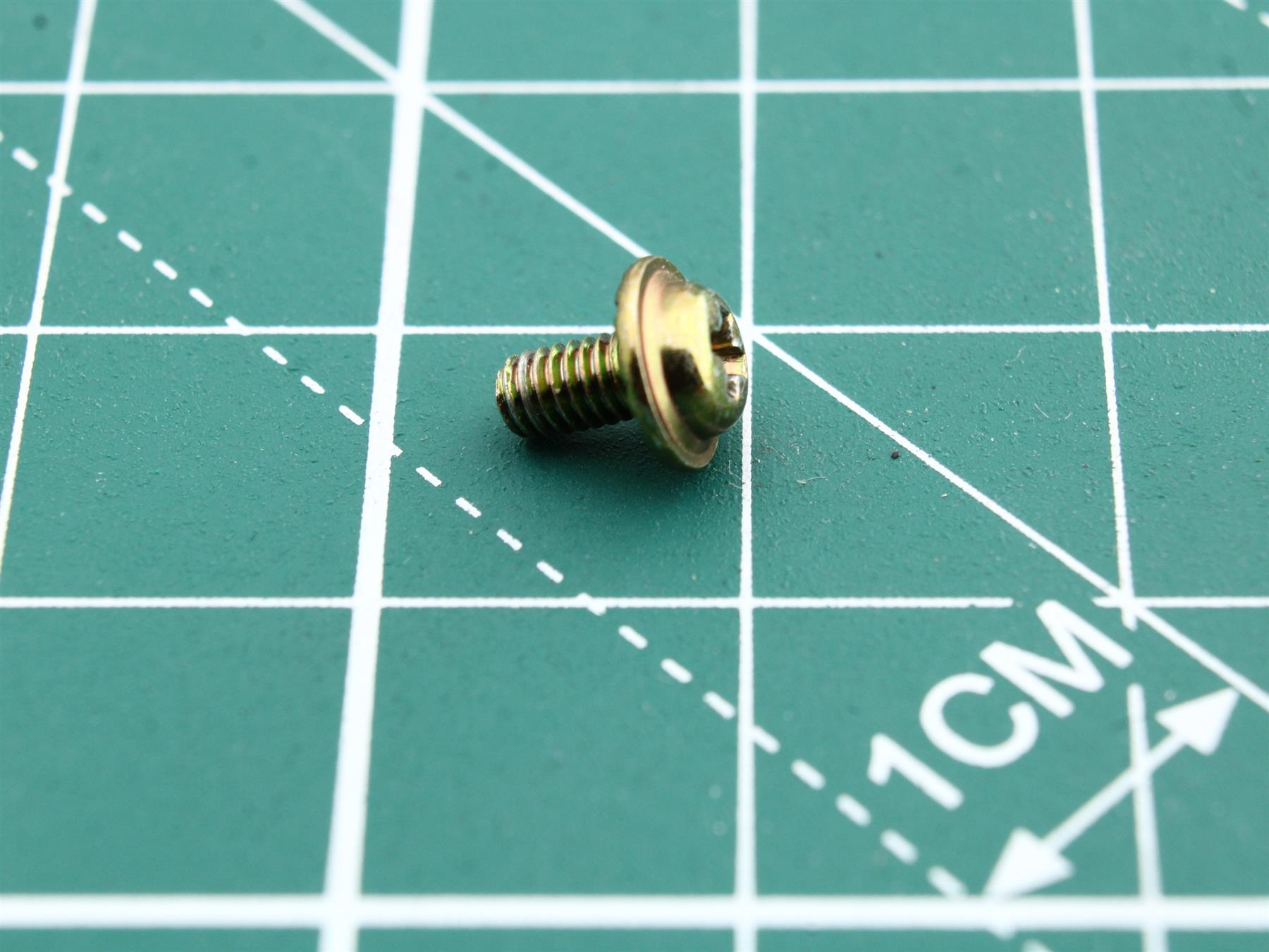 RHD26013 – Motor Mounting Screw (4×)  Pos.(128)