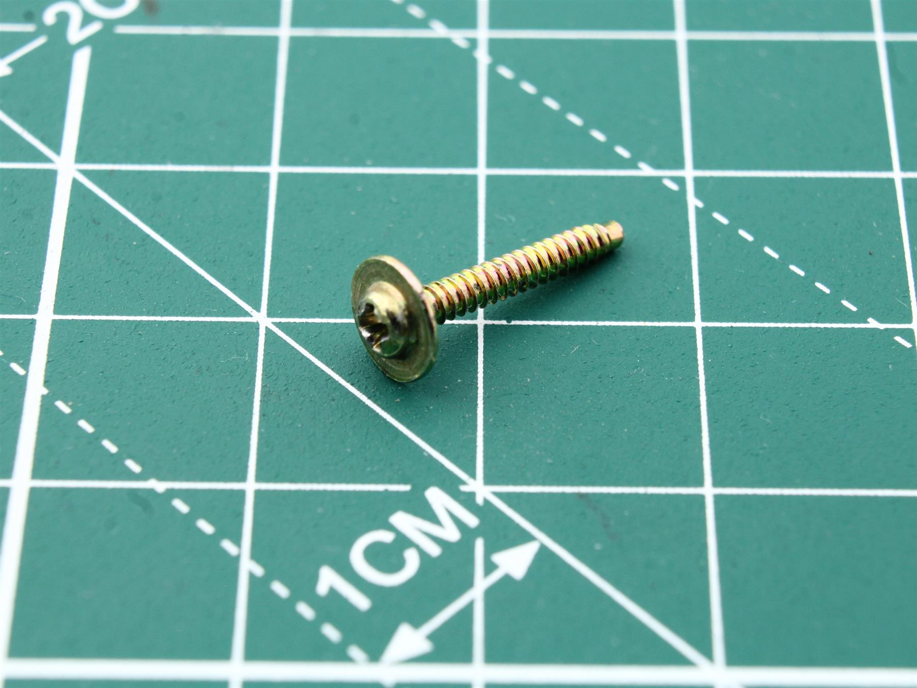 XX685320 Screw for Pinch Roller on Cassette Deck (Pos.10)