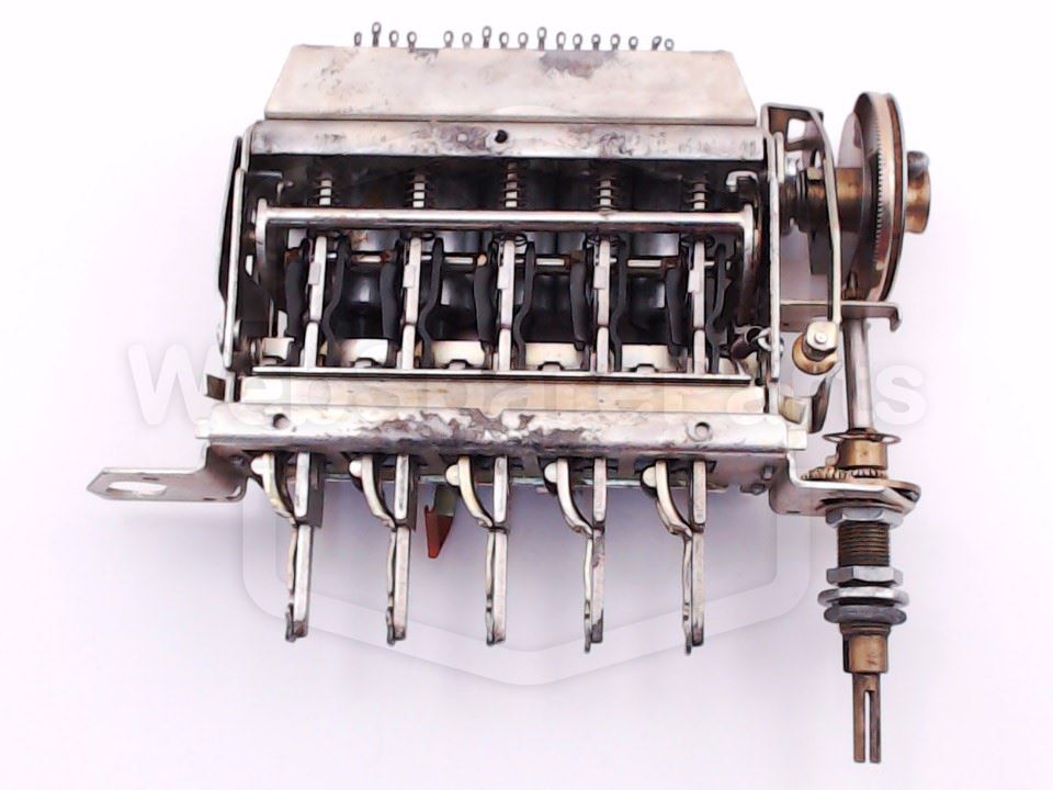 Clarion RE-303 Tuning Mechanism for Vintage Car Radio