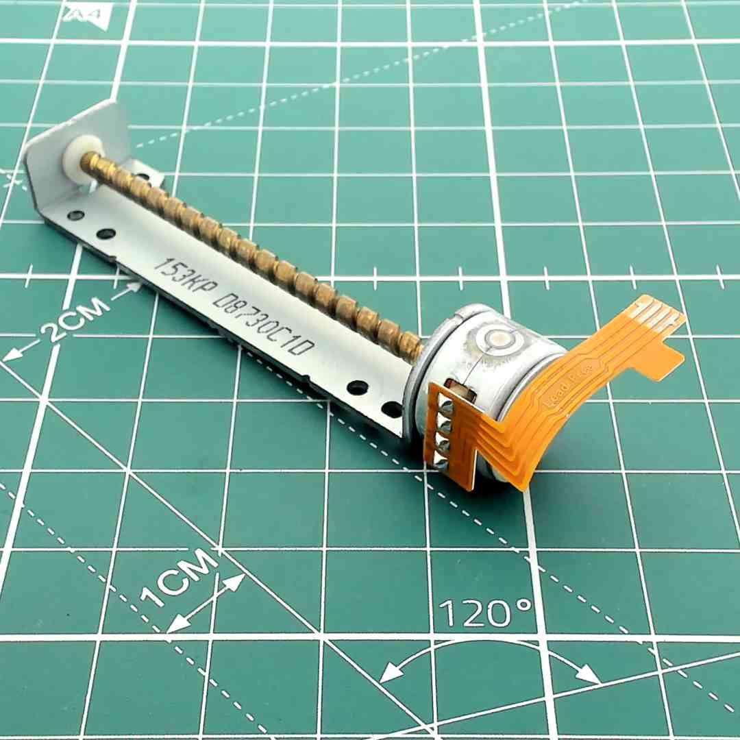 CD Player Sled Tracking Motor Replacement 153KPD8730C1D