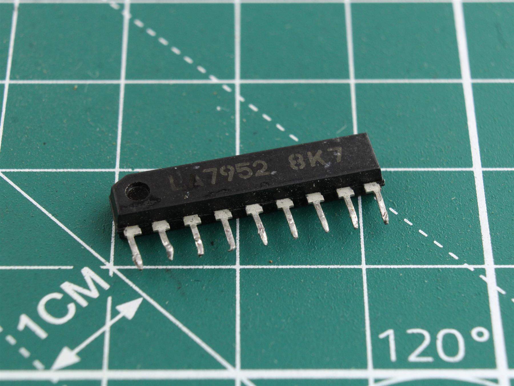 LA7952 integrated circuit