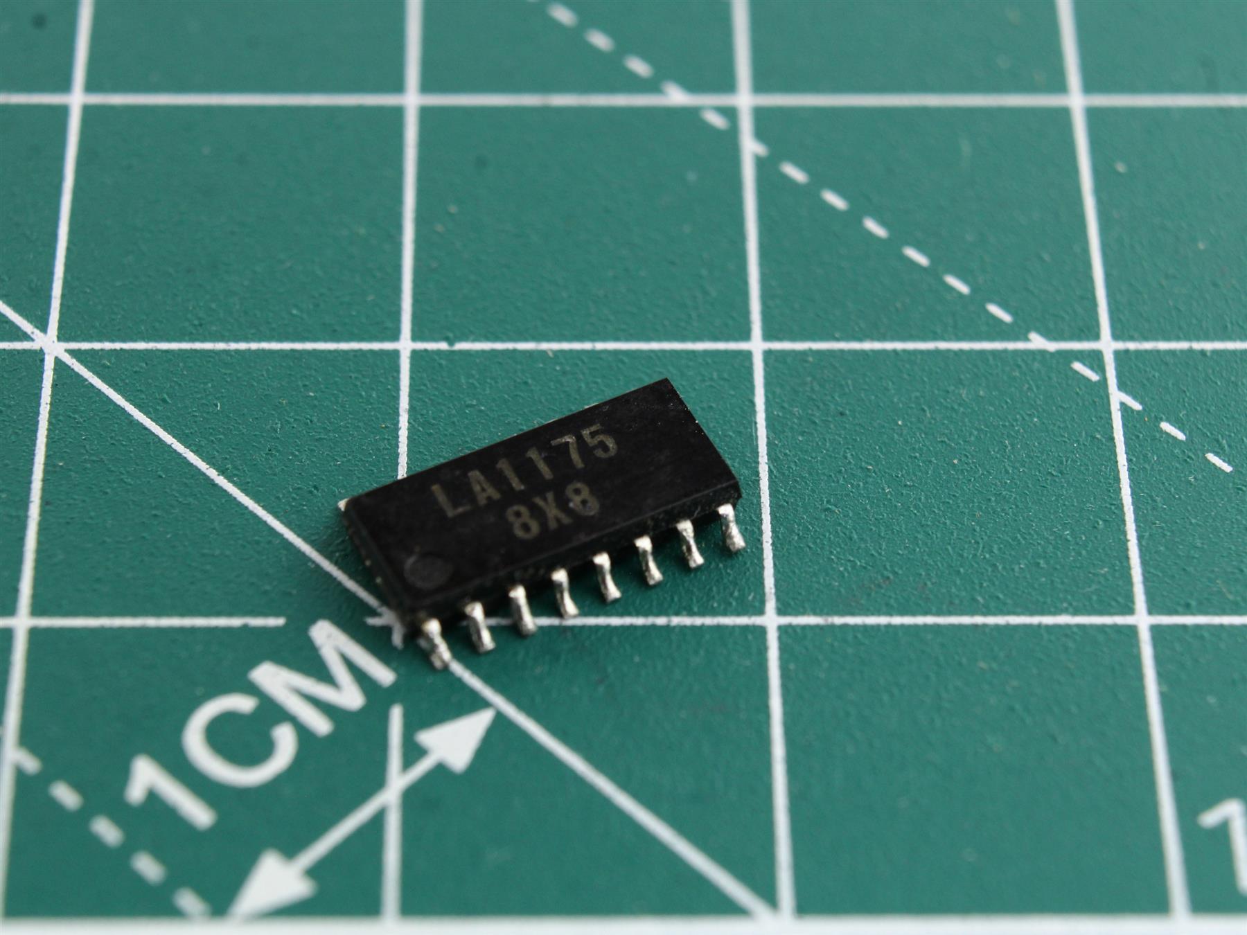 LA1175 Integrated Circuit