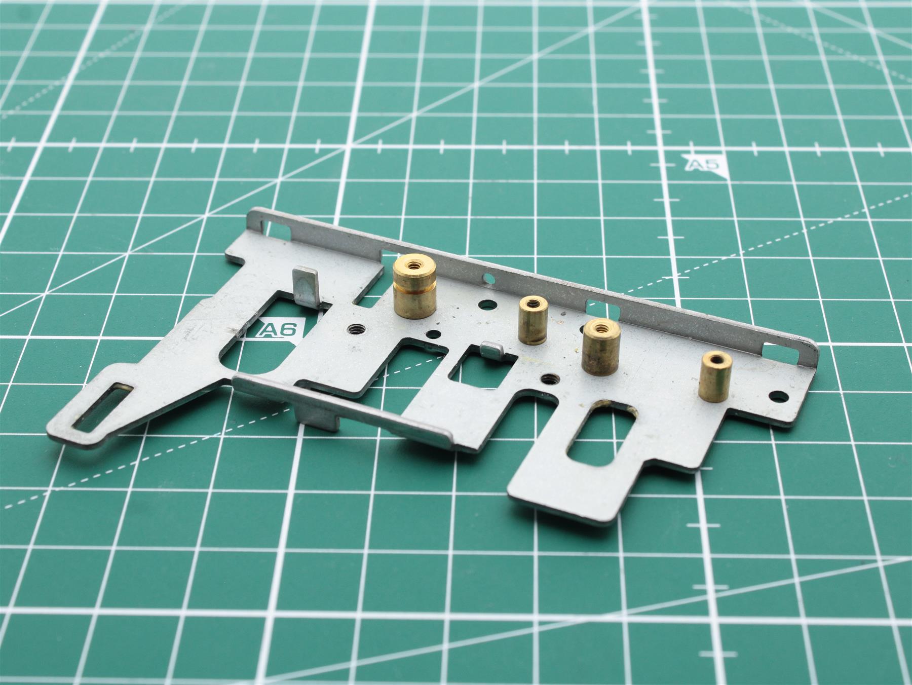 Bang & Olufsen 3112293 – Holder Genuine Reconditioned Pa