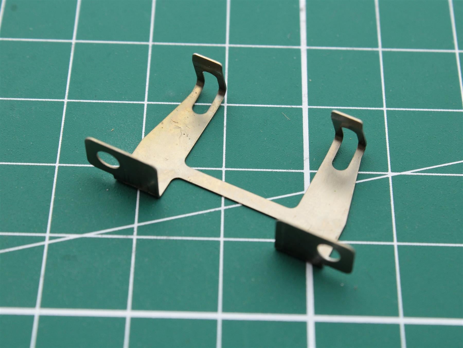 Bang & Olufsen Beocenter 2200 (Leaf spring) Part Position: 22006