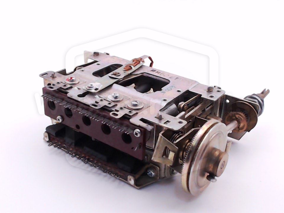 Clarion RE-303 Tuning Mechanism for Vintage Car Radio