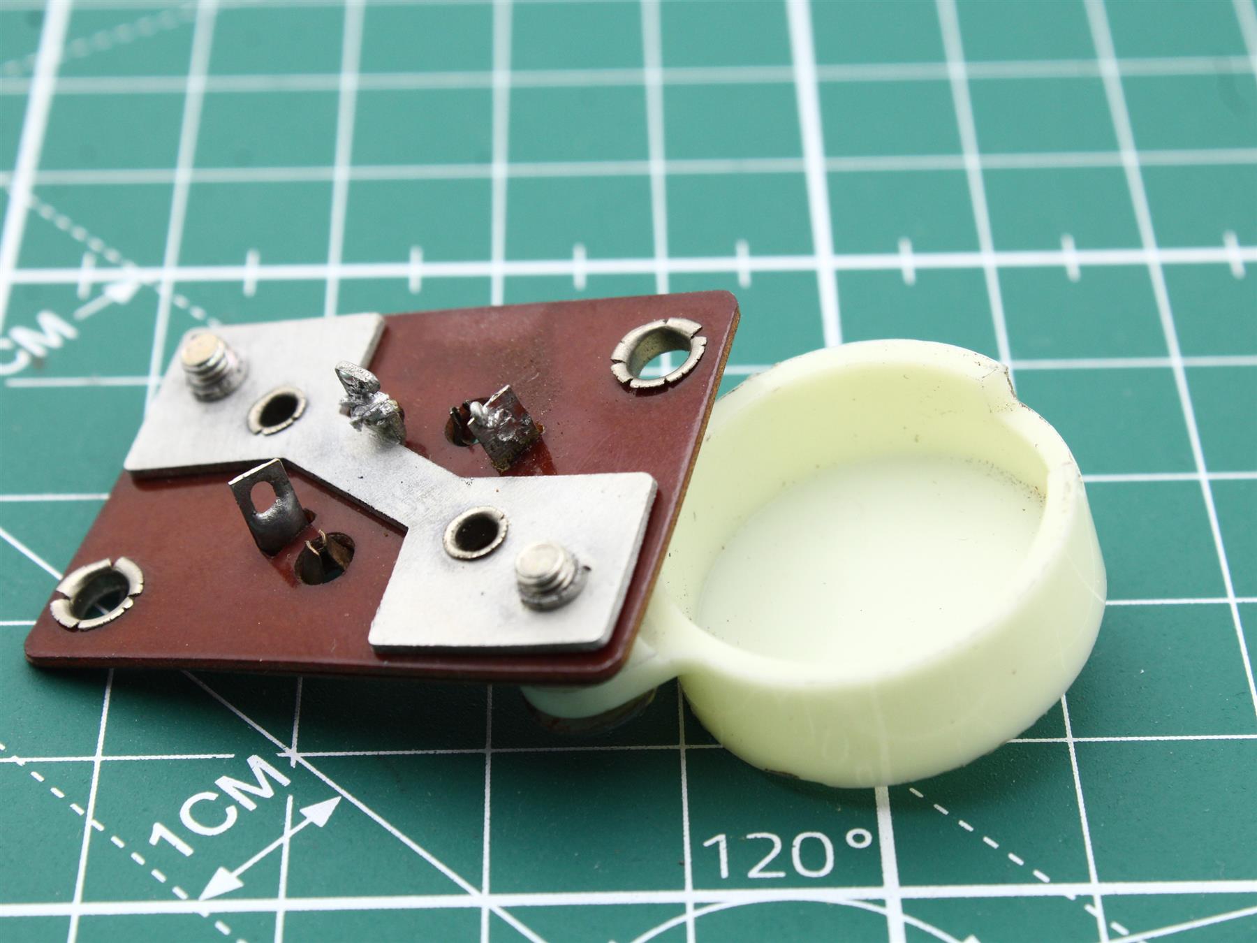 TO-5 Transistor Mounting Bracket – Vintage Audio Support