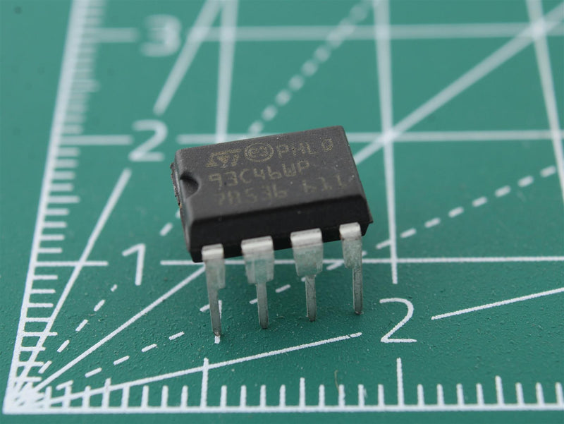 93C46WP Integrated Circuit