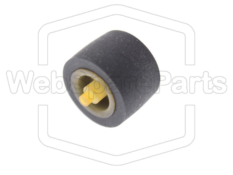 Pinch Roller 10.5mm x 7.4mm x 1.5mm (with axis)