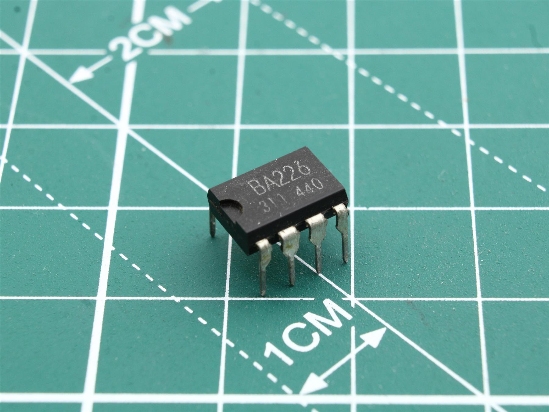 BA226 integrated circuit