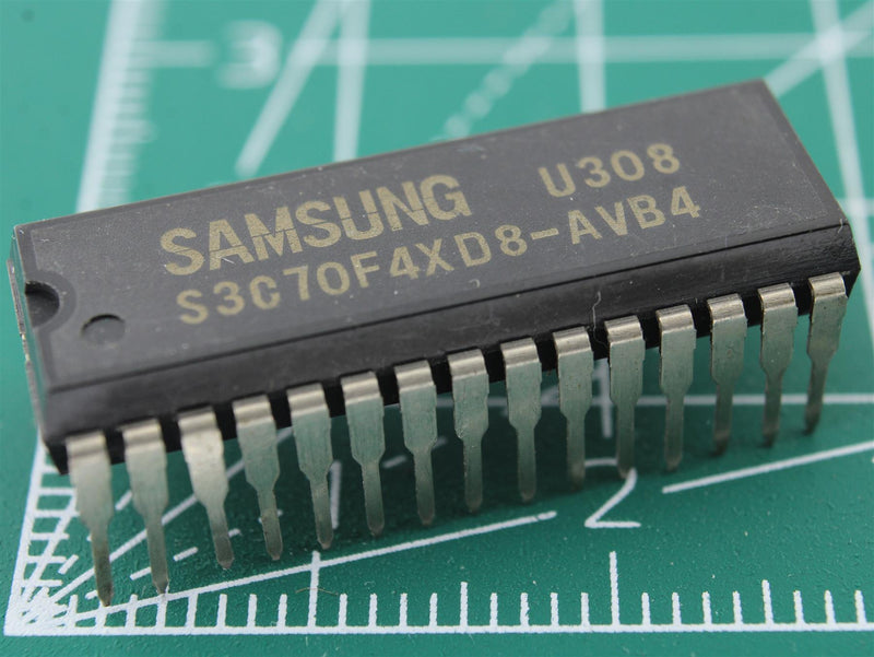 Circuito integrado SAMSUNG S3C70F4XD8-AVB4