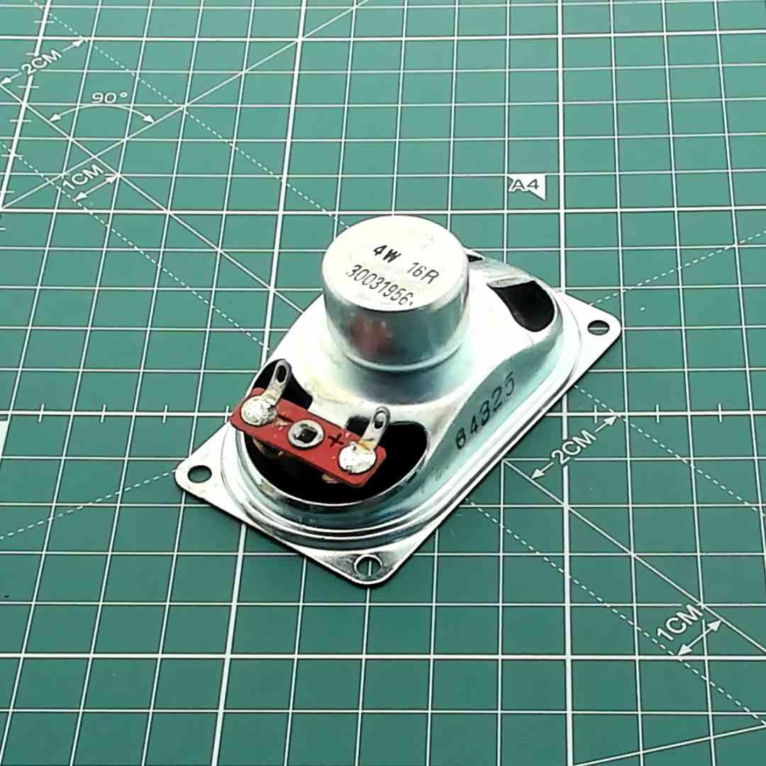 Oval Replacement Speaker for Vintage Audio, 4 Ohm 26 W [72x42x30mm]