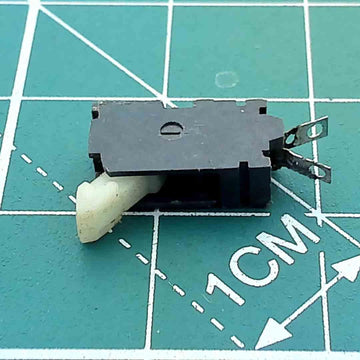 Microîntrerupător W01074 pentru echipamente audio vintage