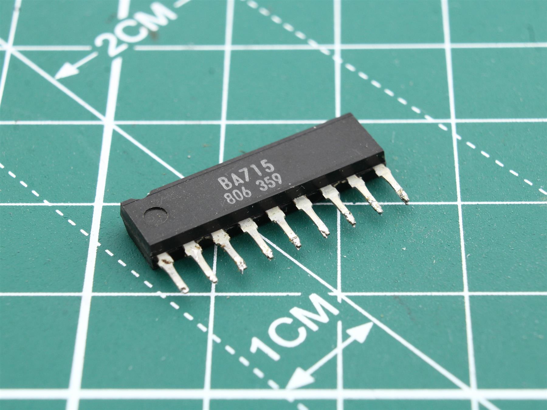BA715 integrated circuit