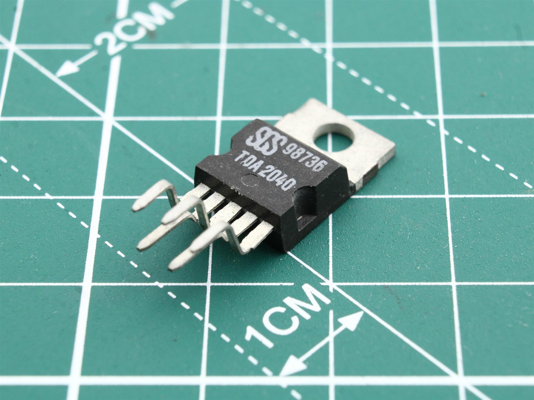 TDA2040 integrated circuit