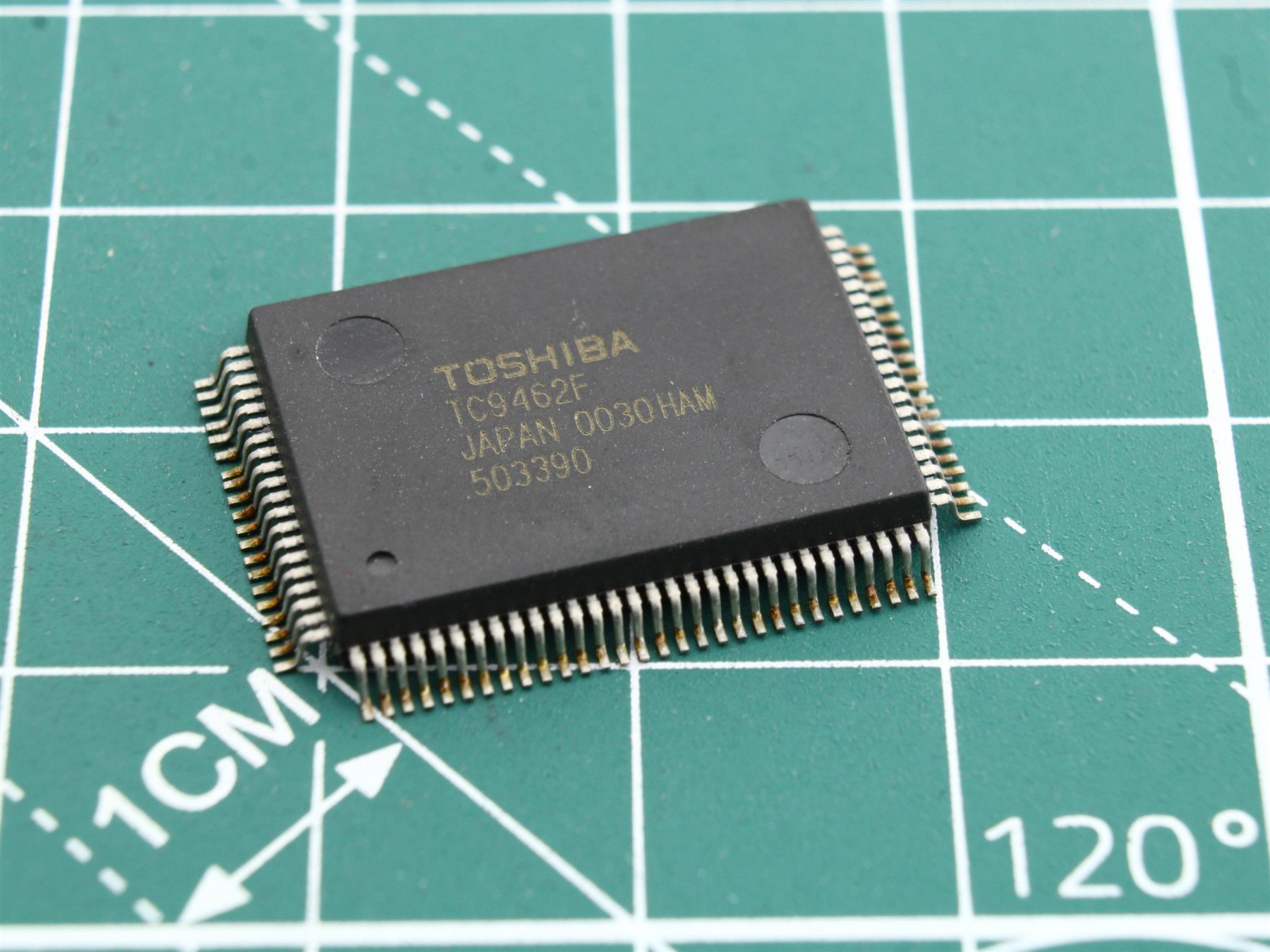 TOSHIBA TC9426F integrated circuit