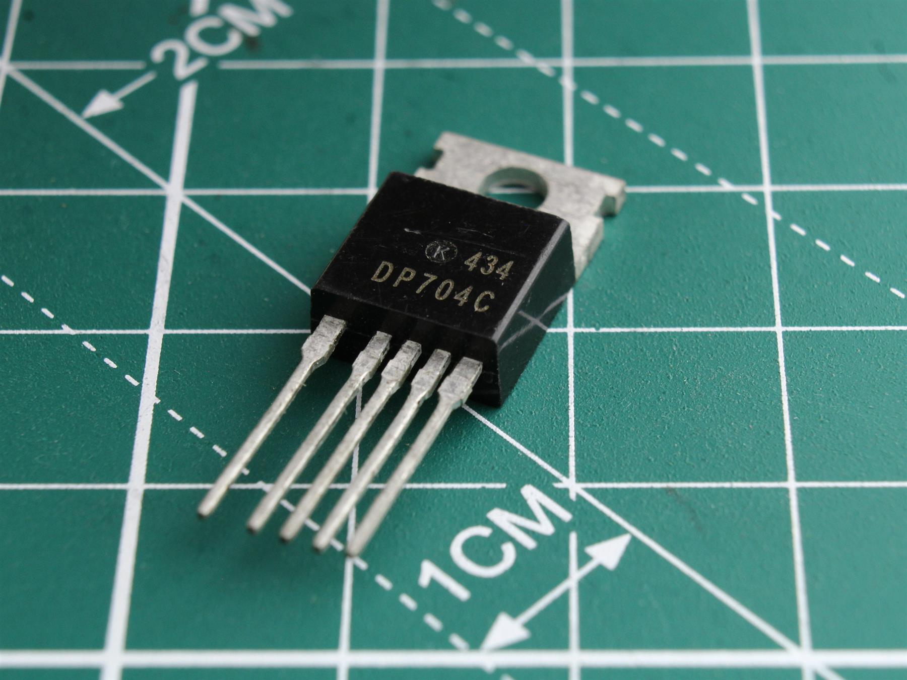 DP704C integrated circuit