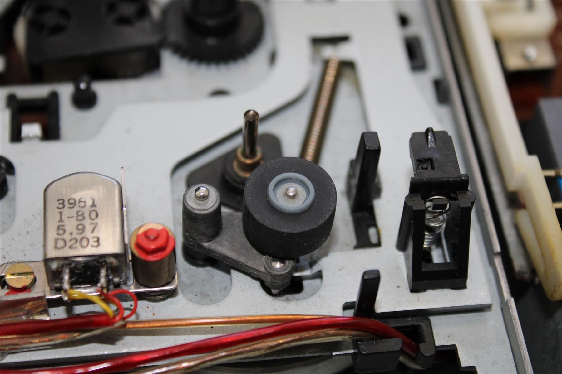 Grundig SCF 6100 Pinch Roller for Cassette Deck