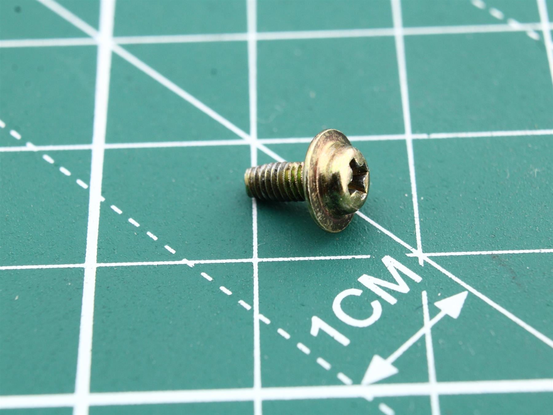 Screw for Technics RS-CA1060 (Position 143)